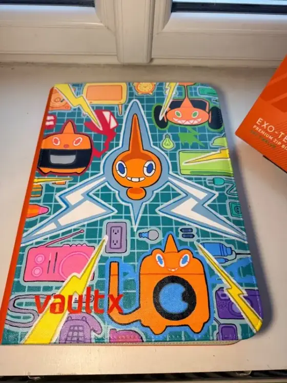 Binder Pokémon Vault X personnalisé peint à la main, phosphorescent, Motisma
